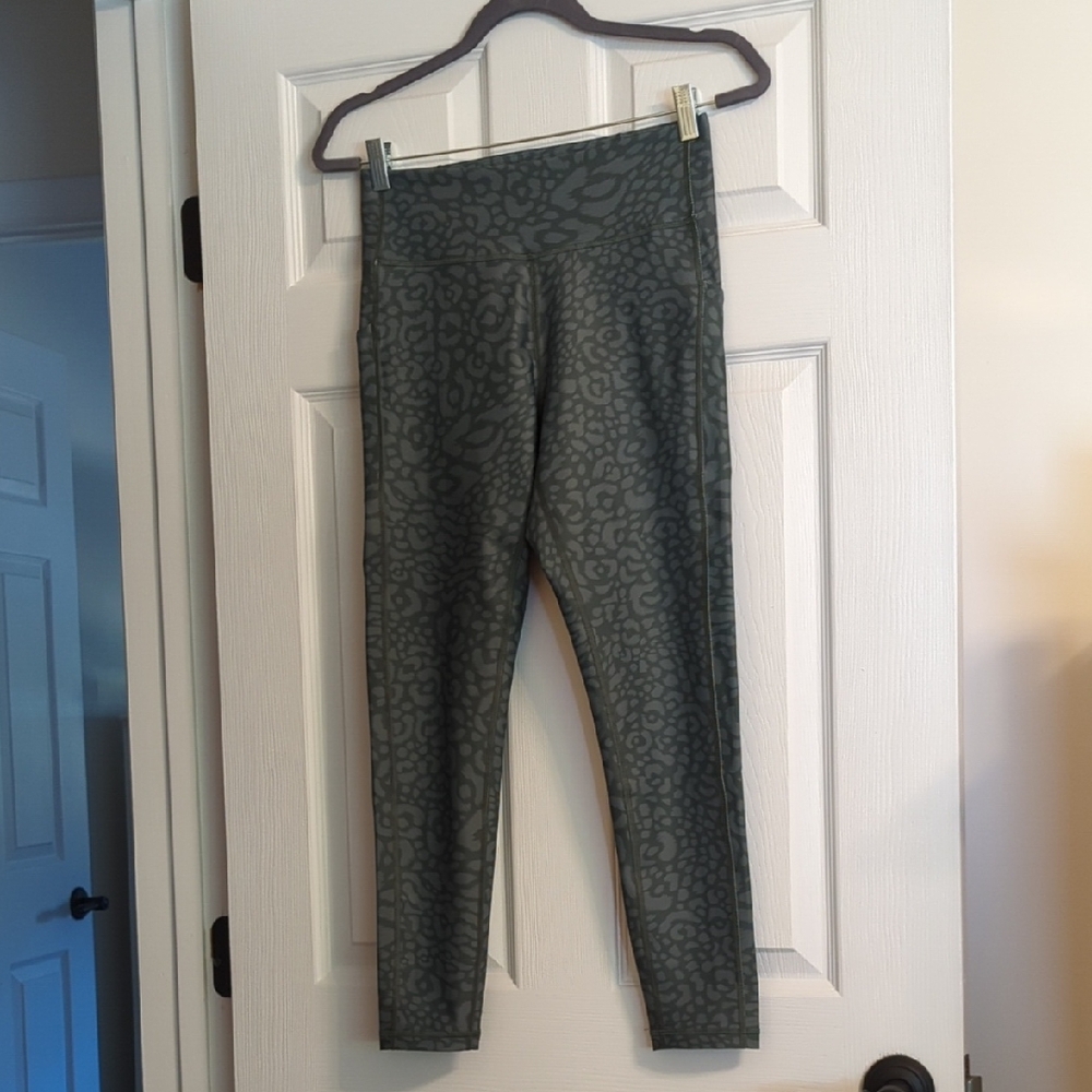 Tek Gear Gray Patterned Leggings